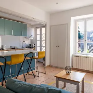 bel-appartement-dans-le-centre-davignon.aixenprovencehotels.org/